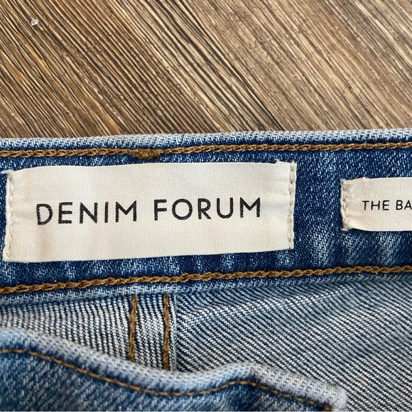 Aritzia‎ Denim Forum The Bailey High-Rise Crop Flare Button Fly Jeans - Picture 7 of 11